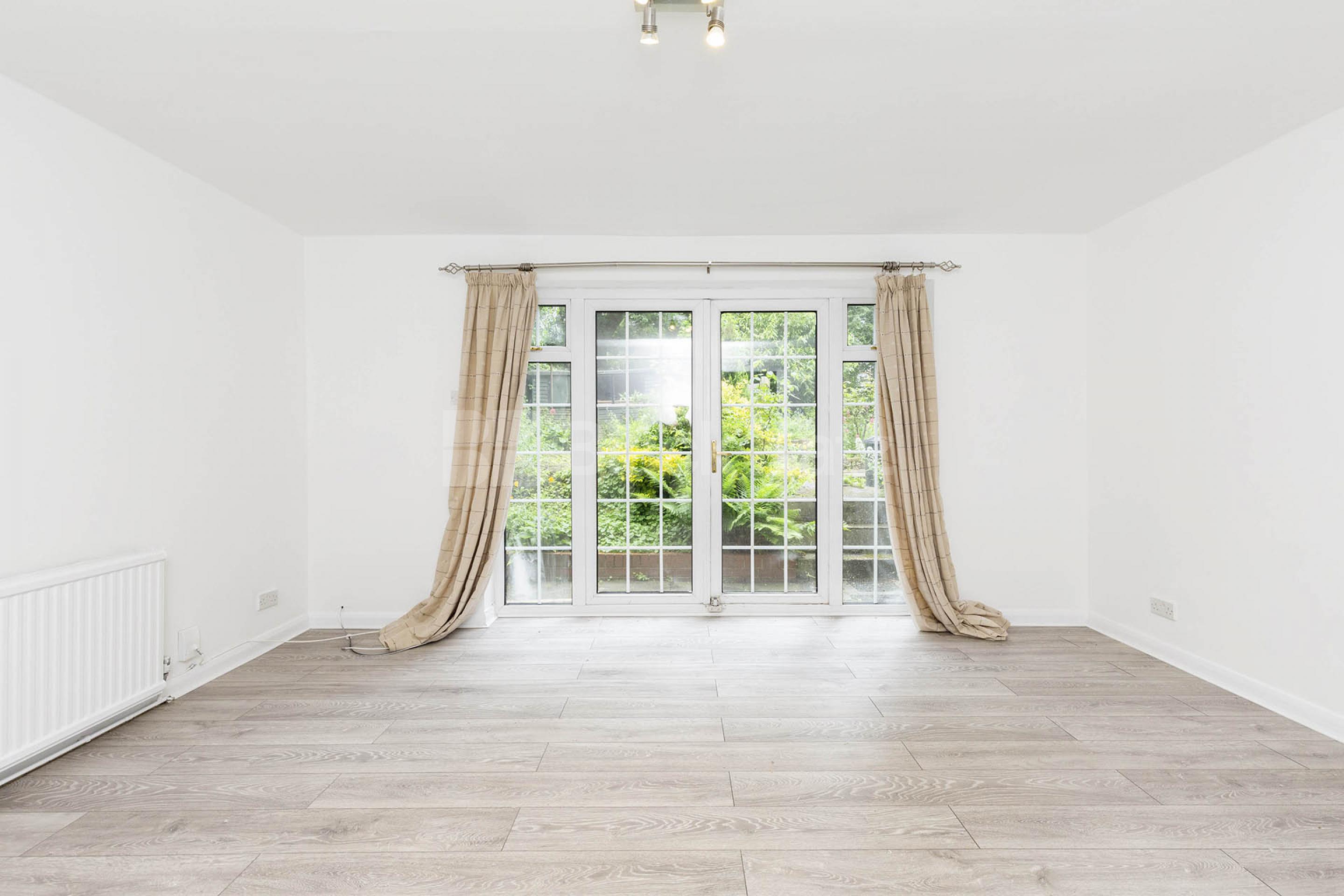 2 bedroom 2 bathroom maisonette with garden located close to Highgate station  Stanhope Road, Highgate N6